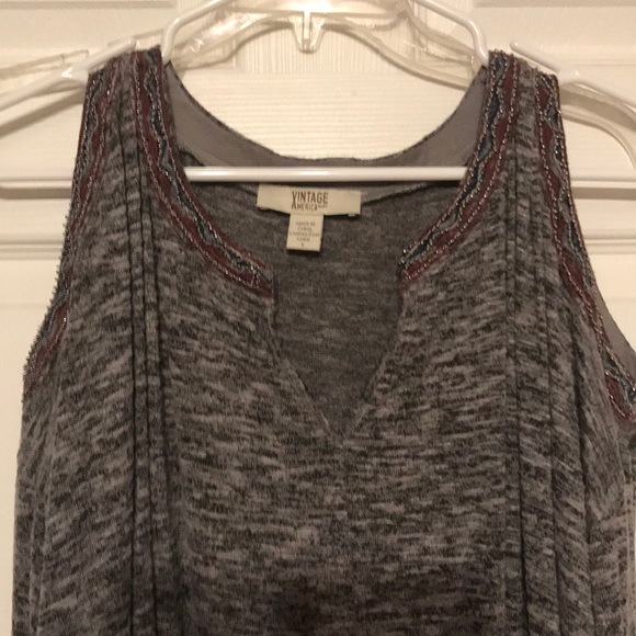 Cold shoulder v neck long sleeve top - Picture 2 of 2